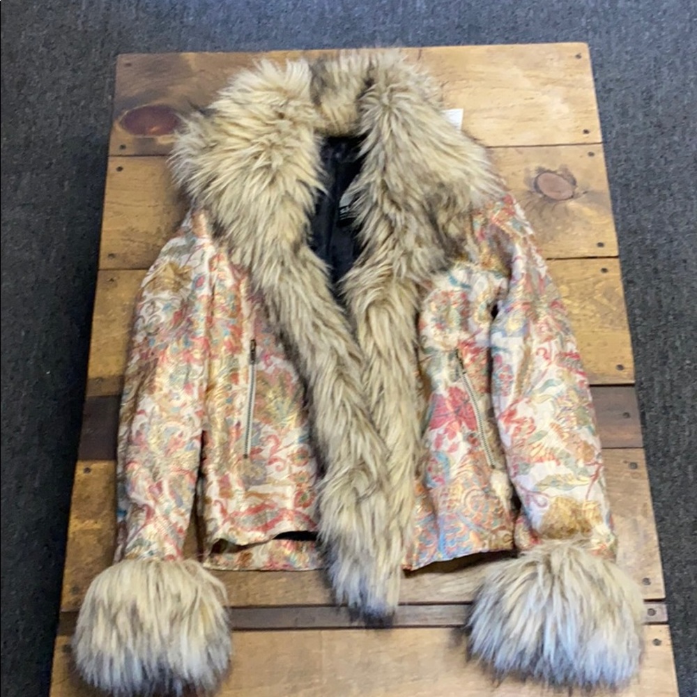 Skea ladies Vallee Jacket!